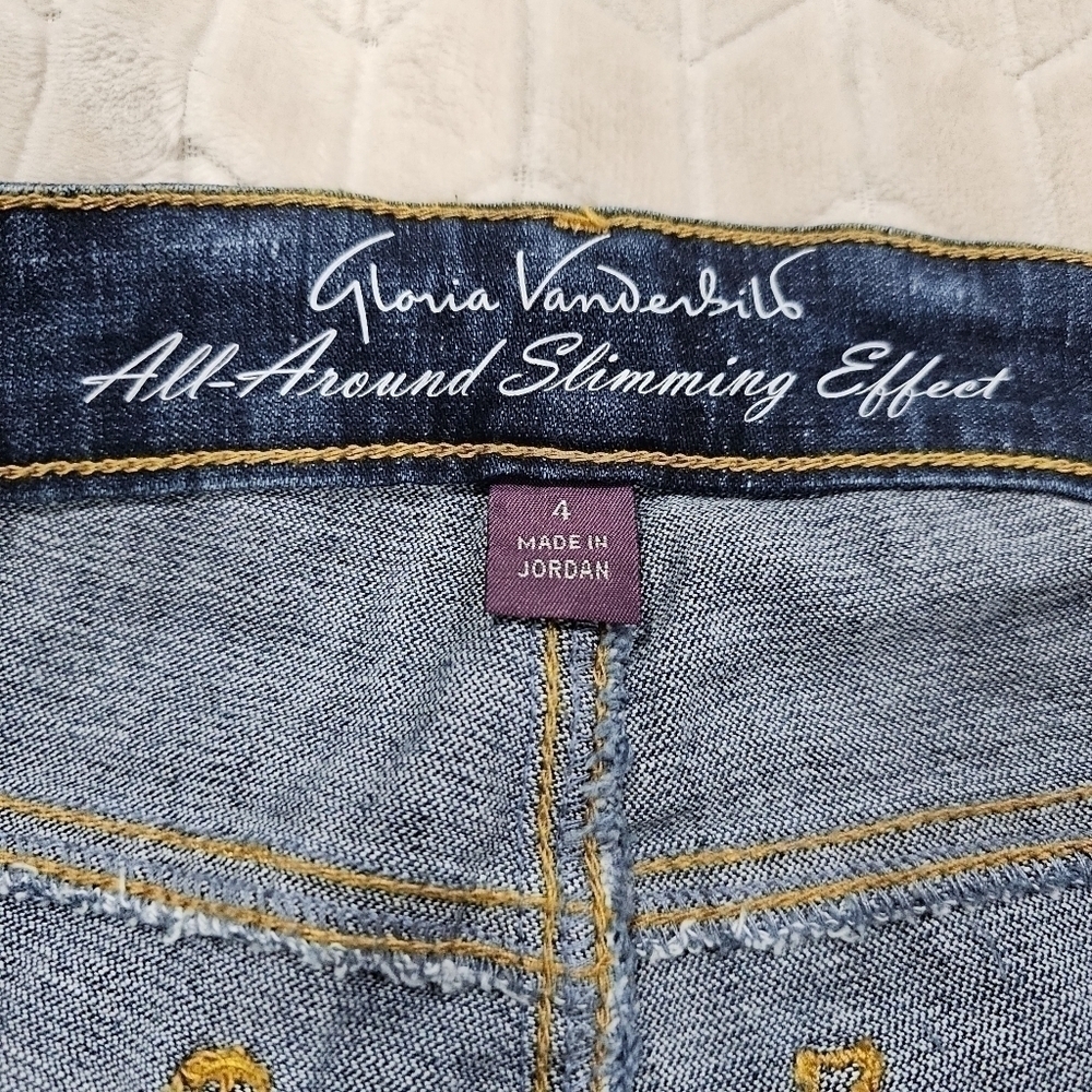 Gloria Vanderbilt Dark Wash Slim Straight Mid Rise Jeans Size 4 NWT - Picture 13 of 14